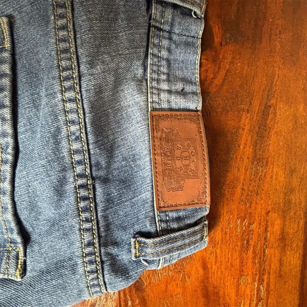 Rock Revival Men's Jean Shorts Size 34 Blue‎ Medium Wash Distressed
